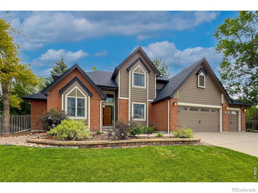 Photo of 2000 Ridgeview Drive, Longmont, CO 80504 (MLS # IR1059951)