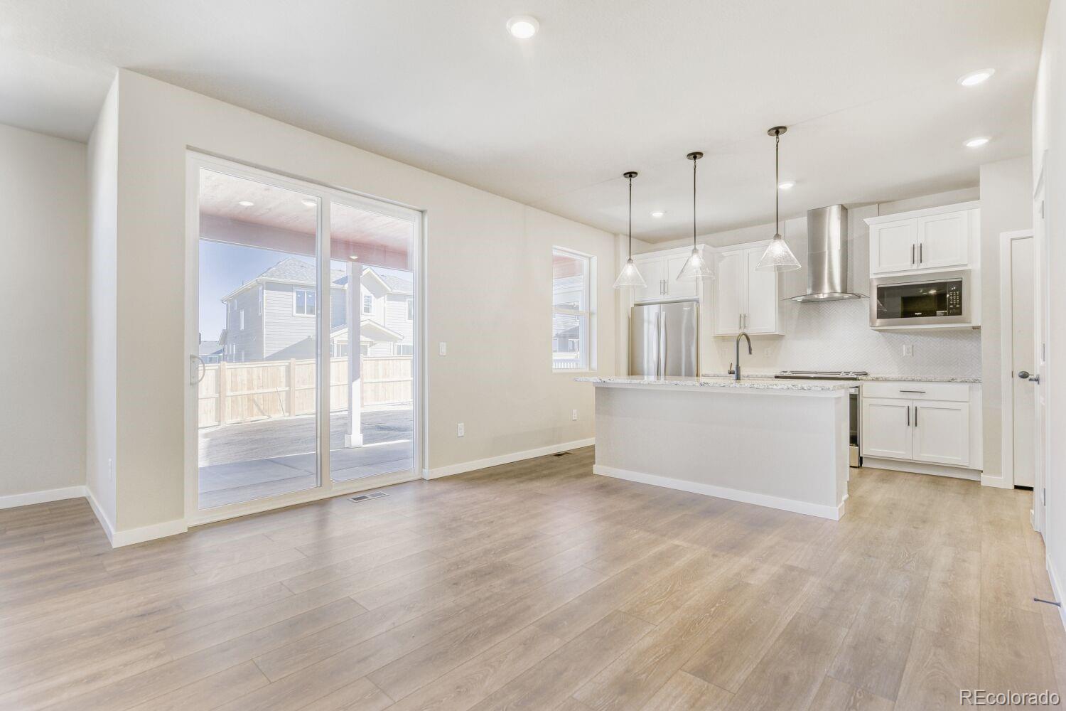 13749 Daffodil Point