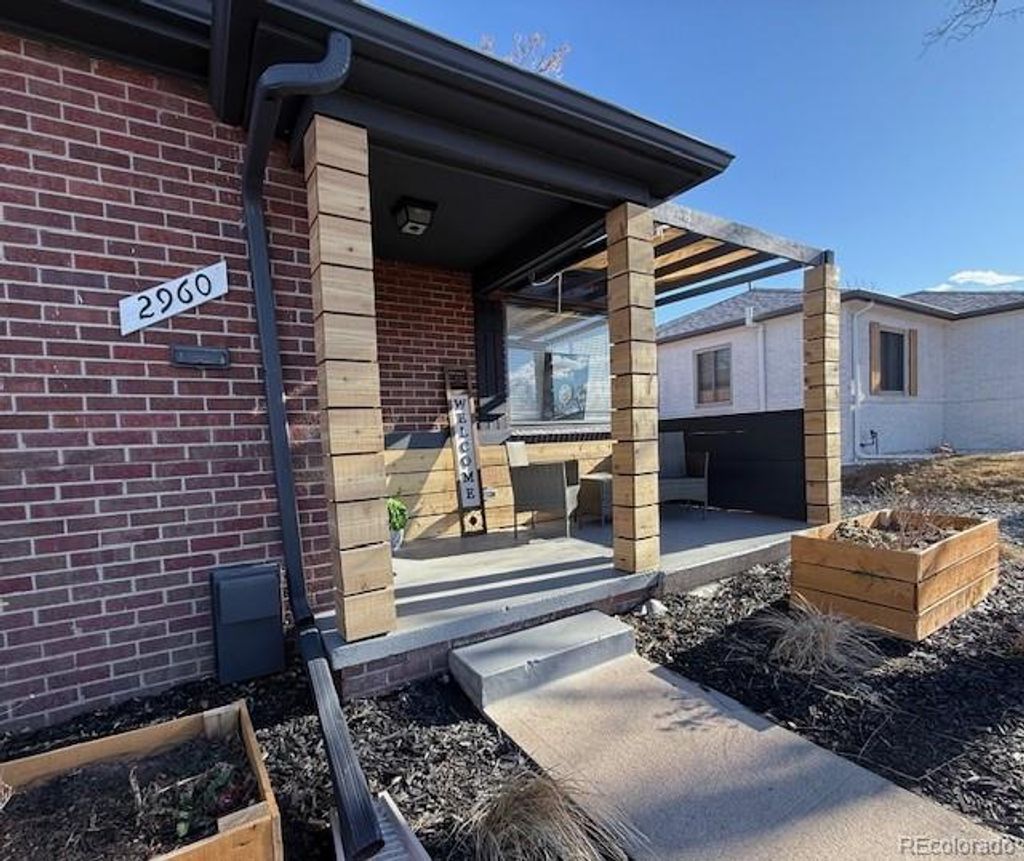 Photo of 2960 Poplar Street, Denver, CO 80207 (MLS # 8167596)