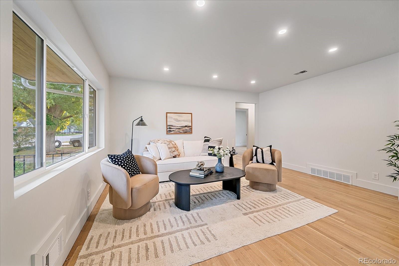 2820 S Pennsylvania Street