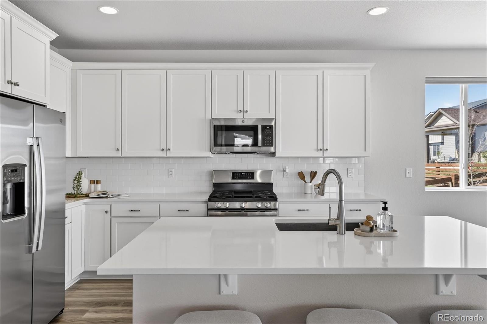 936 Alpine Ridge Street