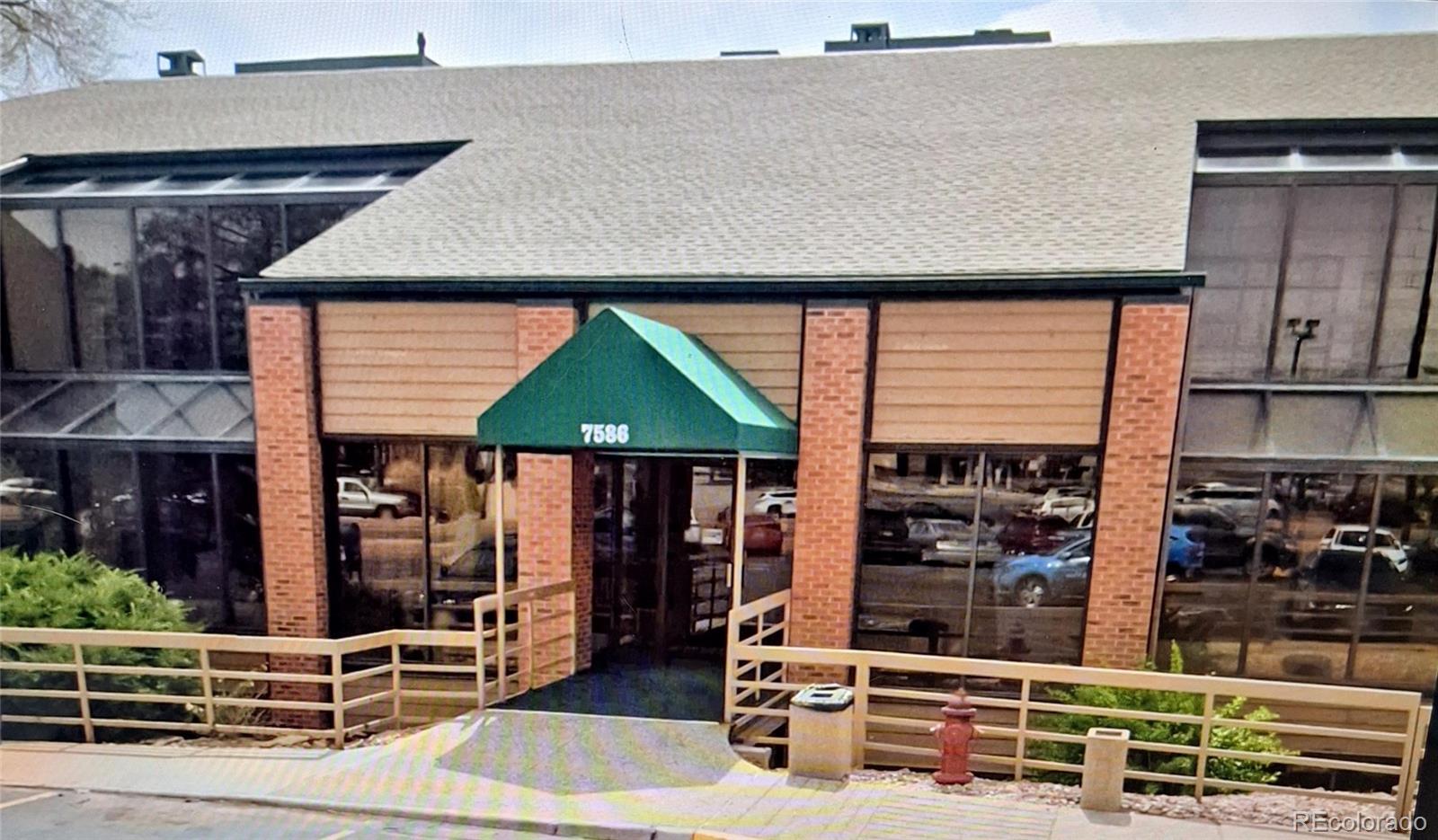 7586 W Jewell 201