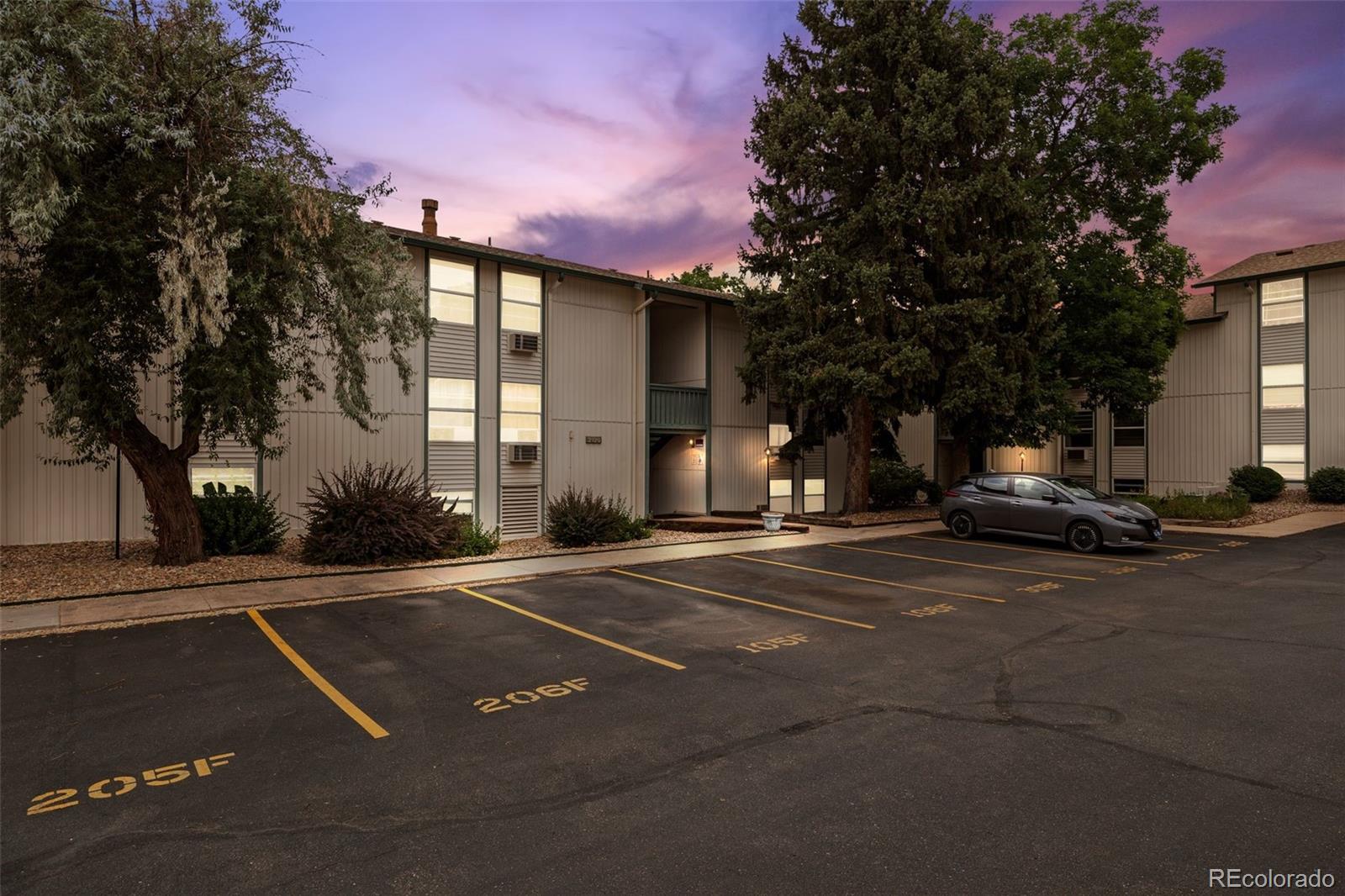 2120 S Vaughn Way 306F