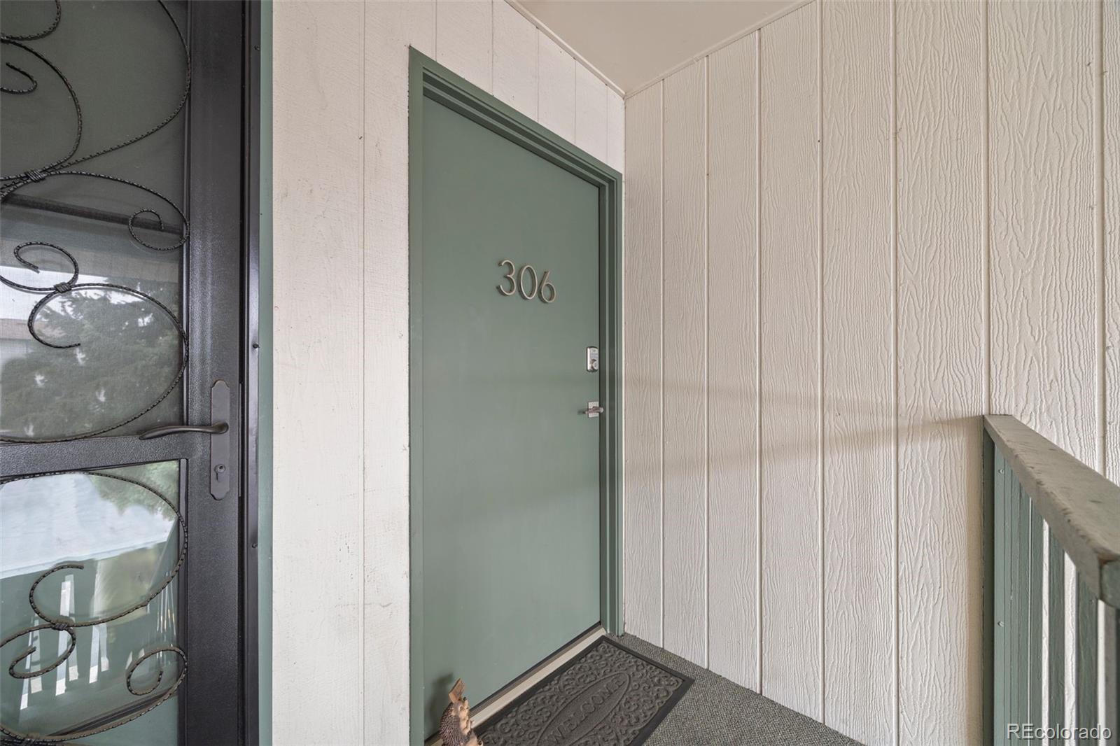 2120 S Vaughn Way 306F