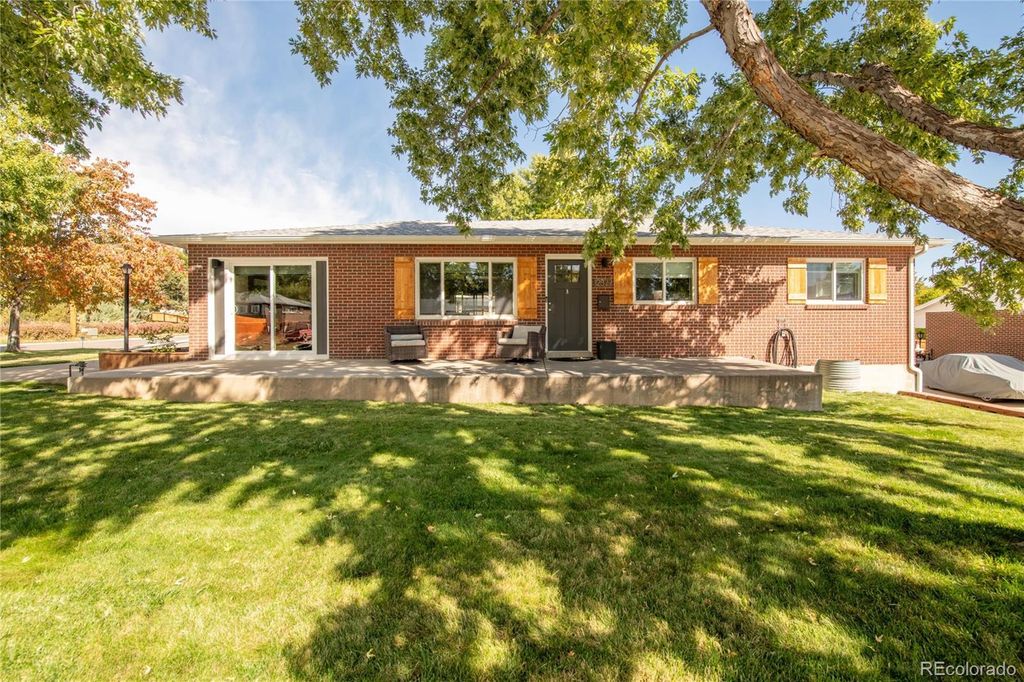 Photo of 12377 W Mississippi Avenue, Lakewood, CO 80228 (MLS # 9959284)