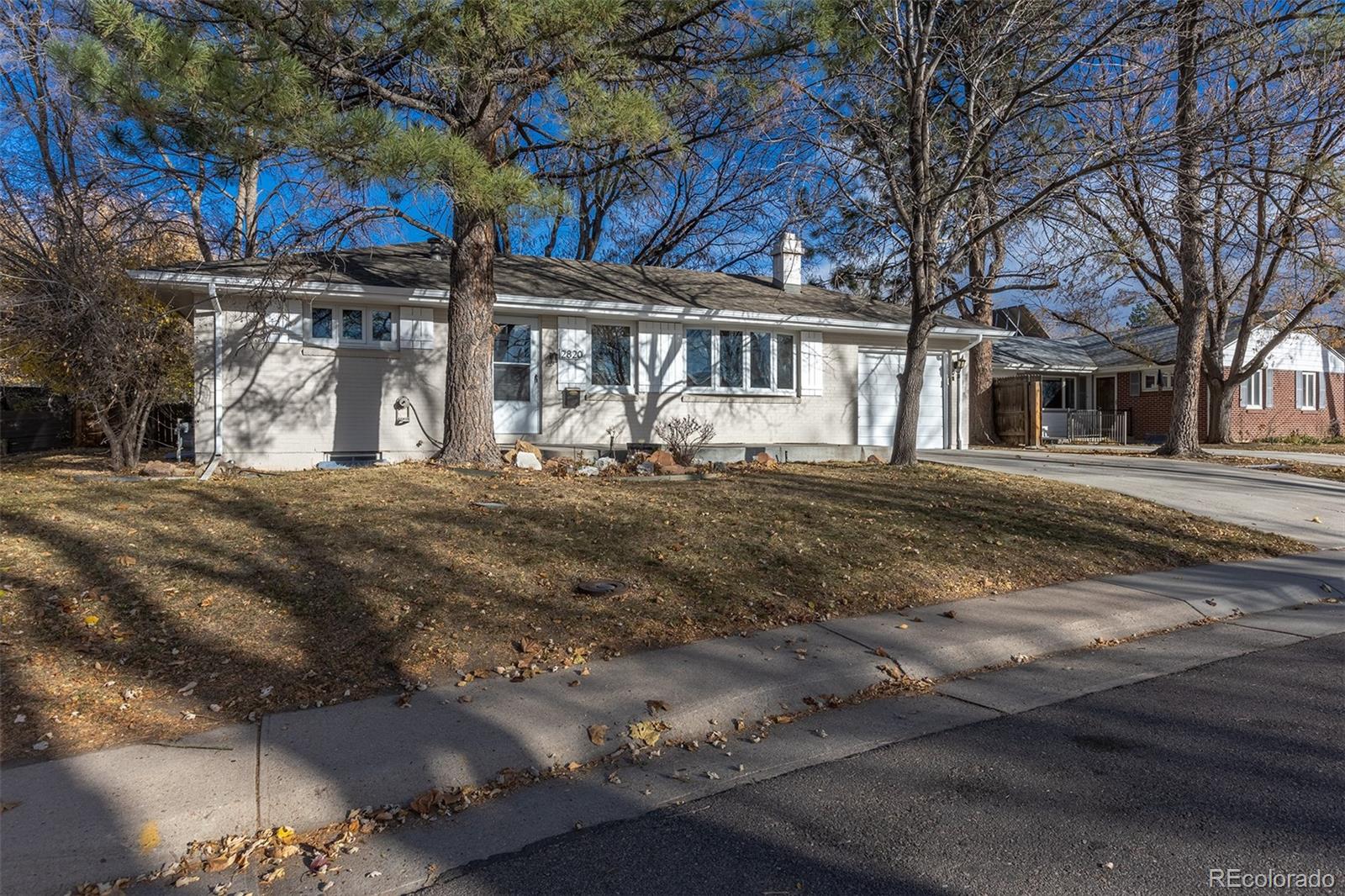 2820 S Ivanhoe Street