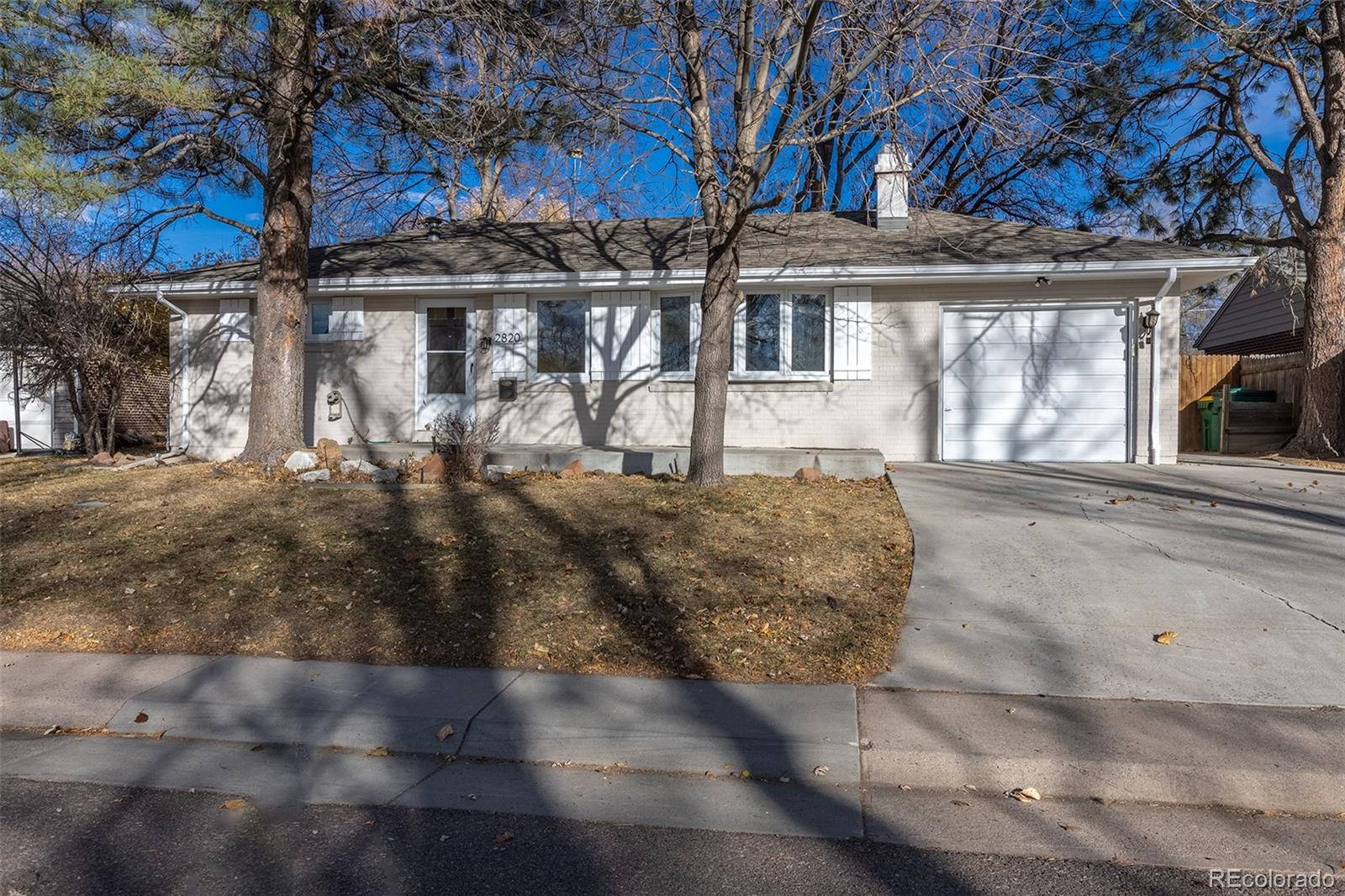 2820 S Ivanhoe Street