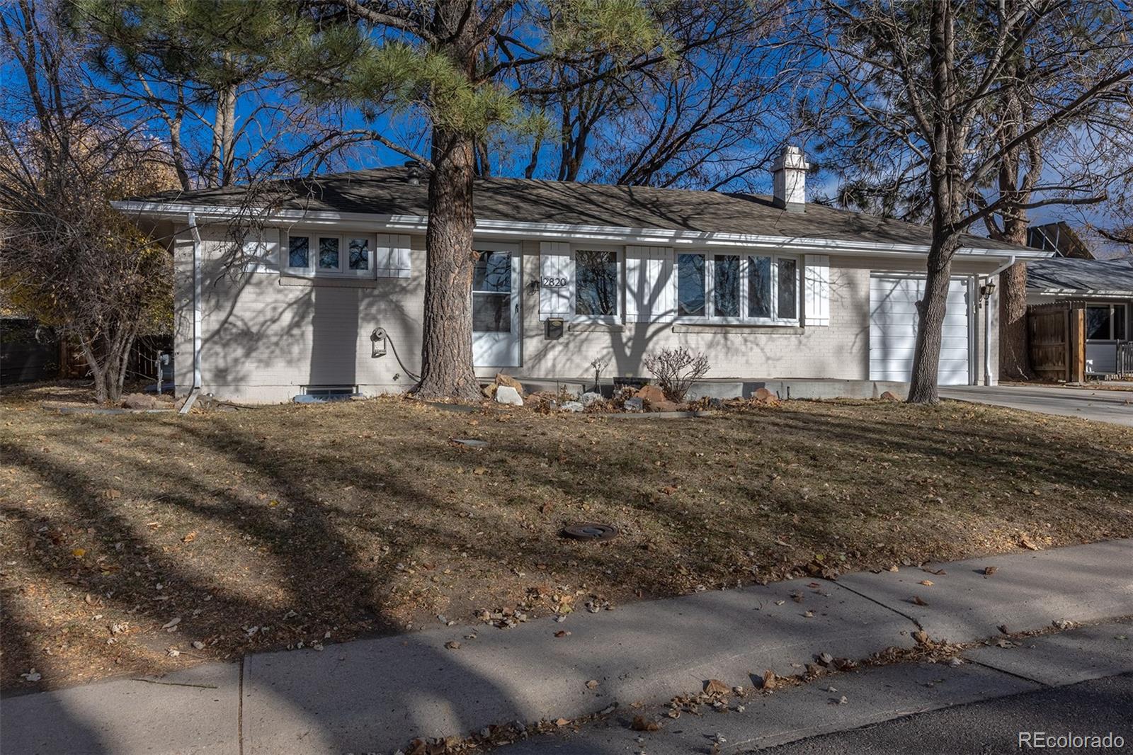 2820 S Ivanhoe Street