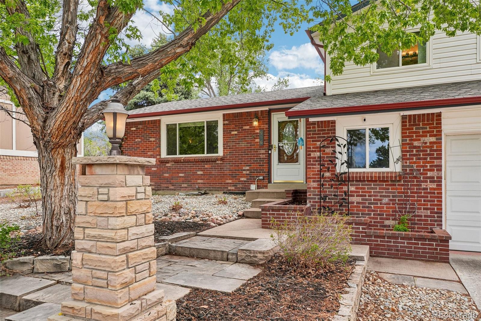956 Mountain View Drive