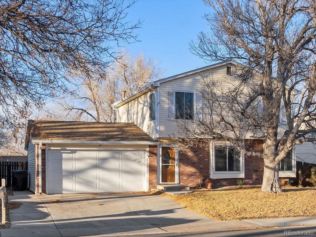 Photo of 10815 W Alamo Place, Littleton, CO 80127 (MLS # 4889362)