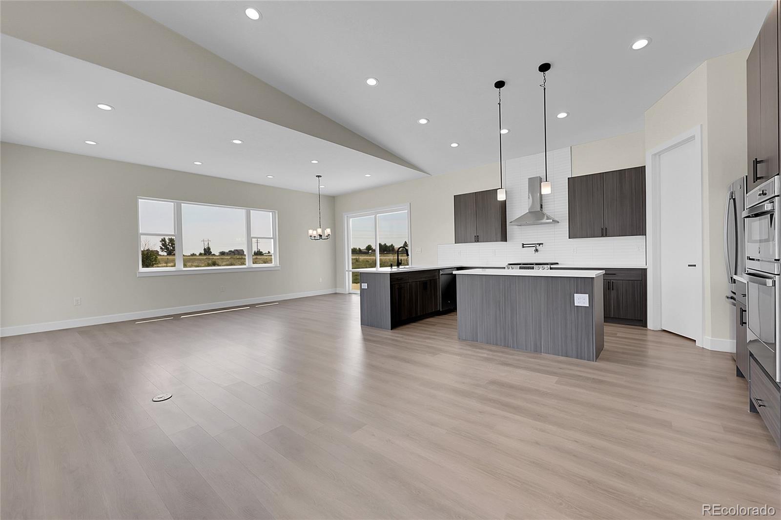 1250 W Presidio Drive