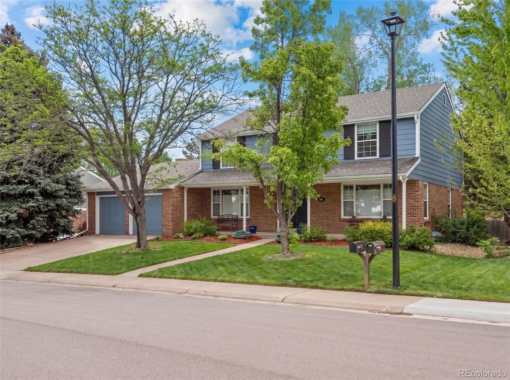 Photo of 6376 E Long Circle S, Centennial, CO 80112 (MLS # 3908350)