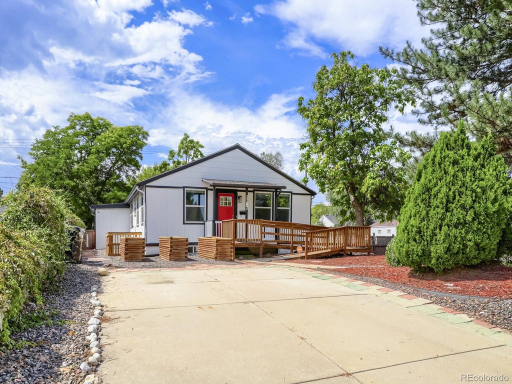 Photo of 1187 Syracuse Street, Denver, CO 80220 (MLS # 7868219)
