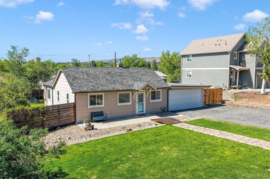 Photo of 11860 W Independence Avenue, Lakewood, CO 80401 (MLS # 3321745)