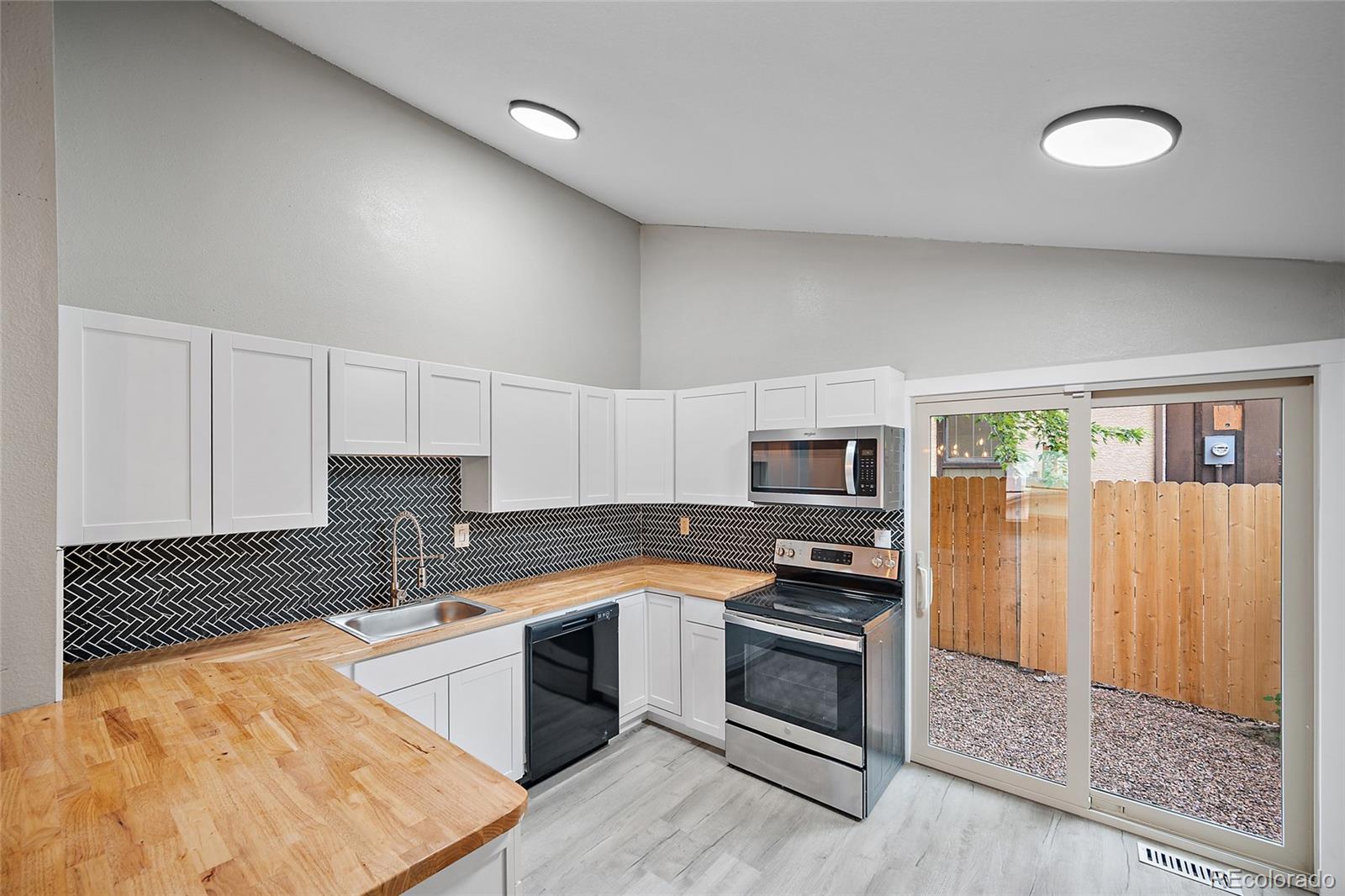 4408 Winding Circle