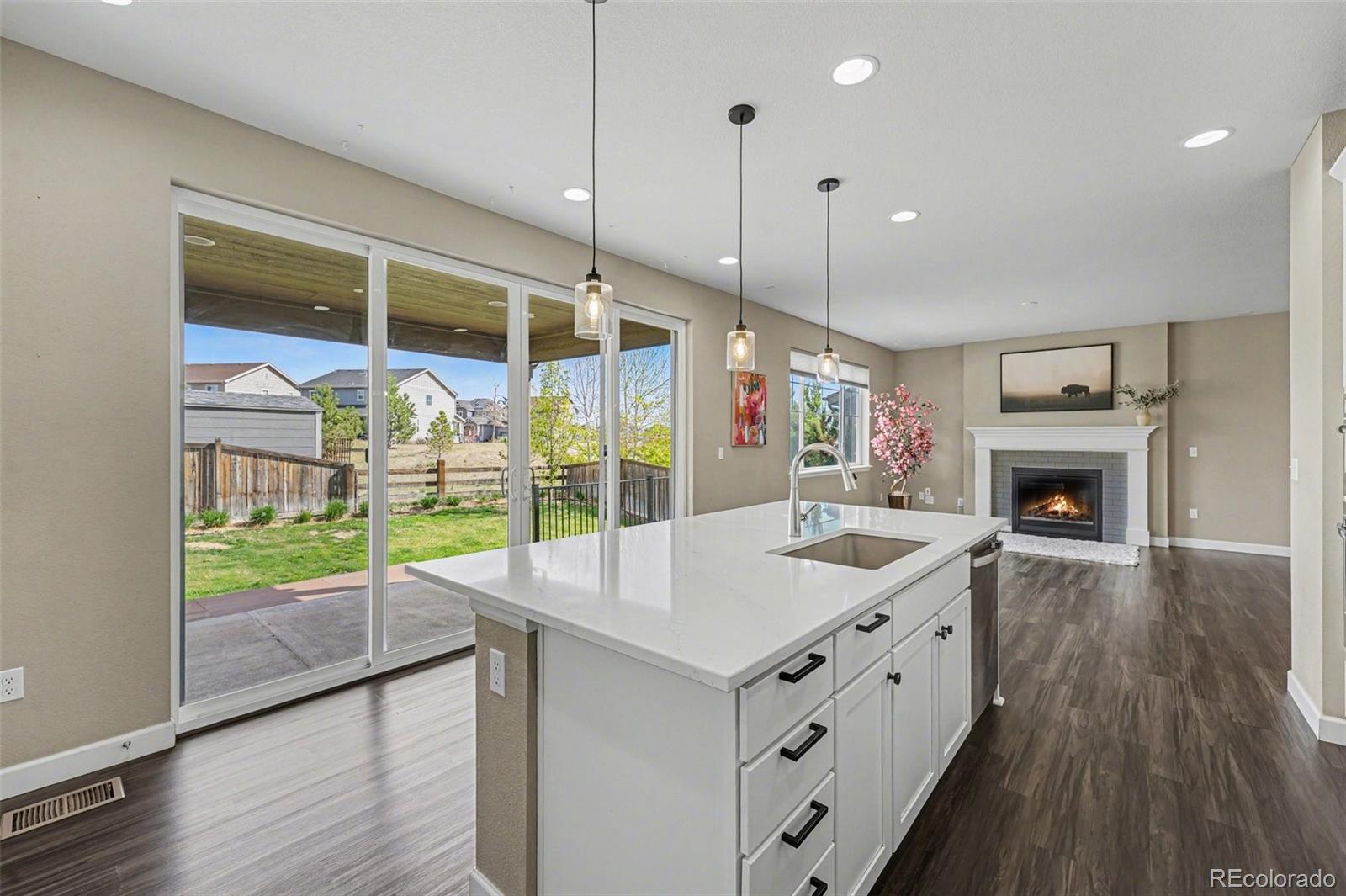 964 White Leaf Circle