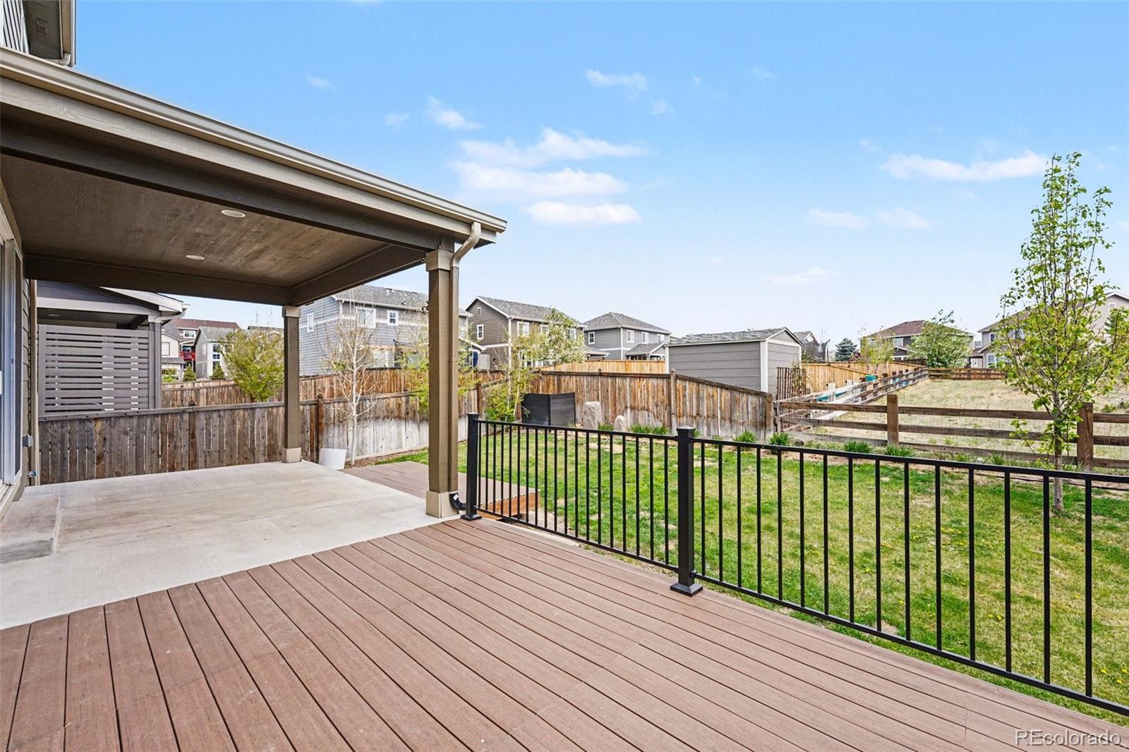 964 White Leaf Circle