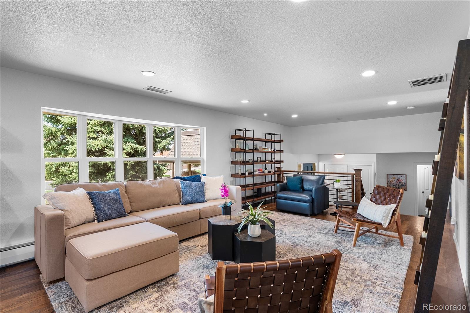 5020 W Quarles Drive