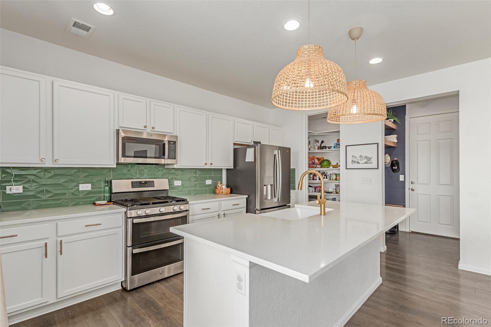 6207 Easton Circle