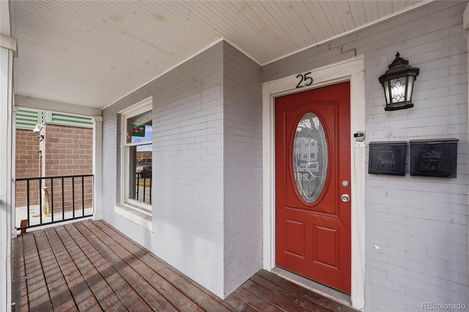 25 E Dakota Avenue