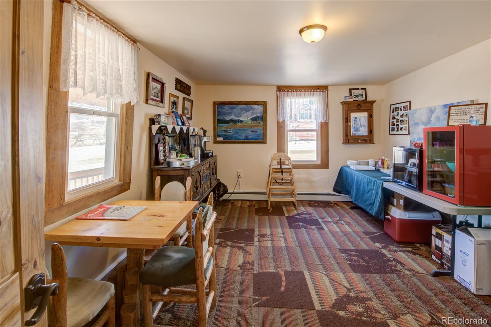 6435 E State Highway 82