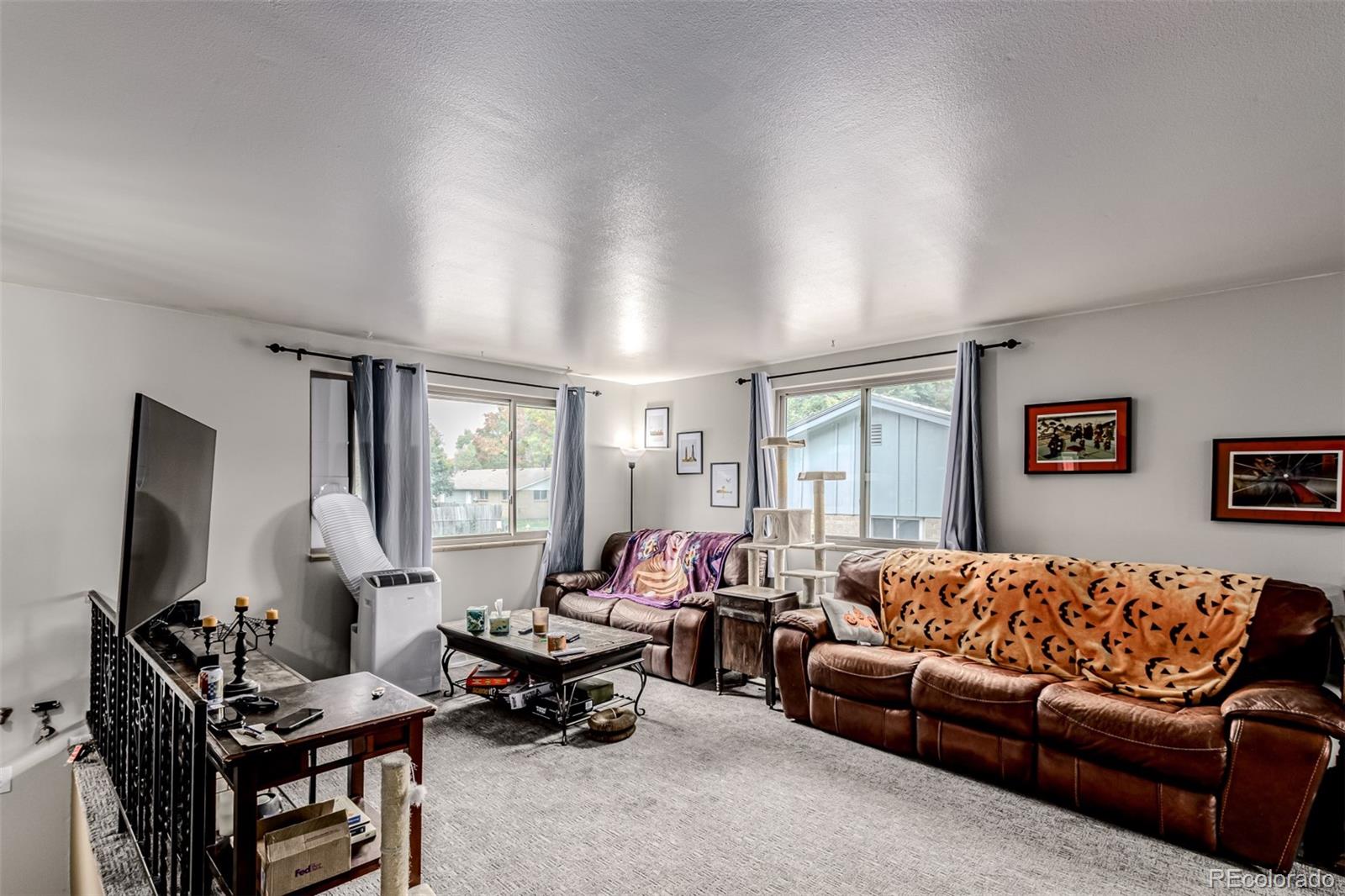 4870-4872 Field Court