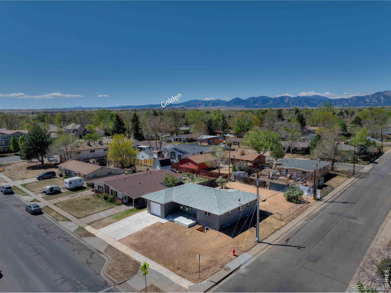 101 S Roosevelt Avenue