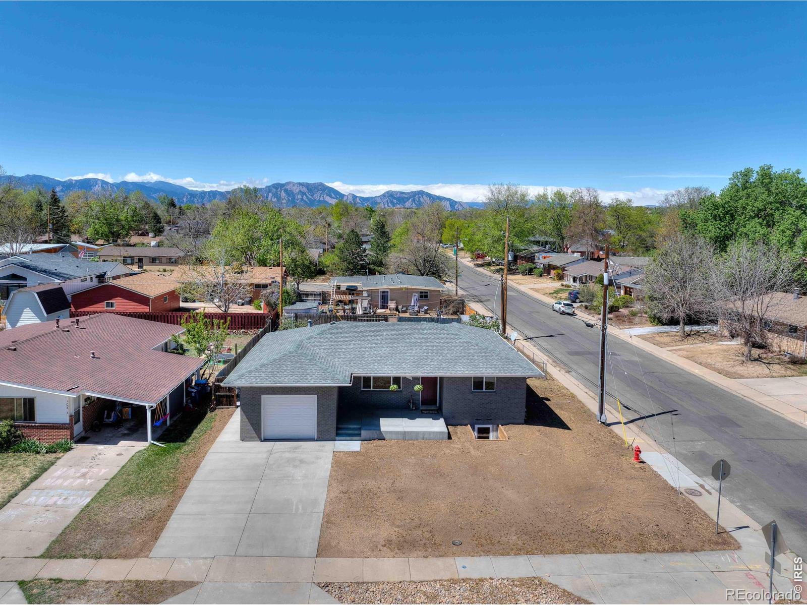 101 S Roosevelt Avenue