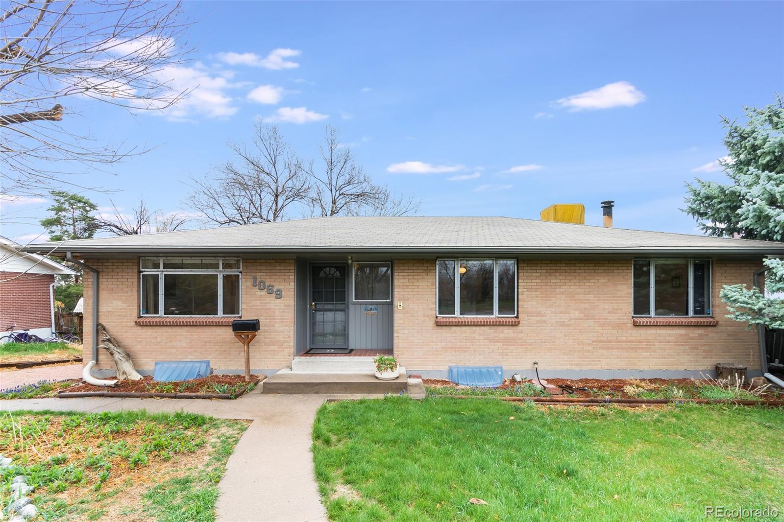 Photo 1 of 25 — 1069 W Ridge Road, Littleton, CO 80120