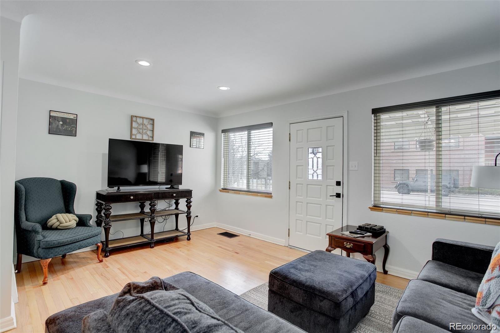 950 Jasmine Street, Denver, CO, 80220 3 950 Jasmine Street