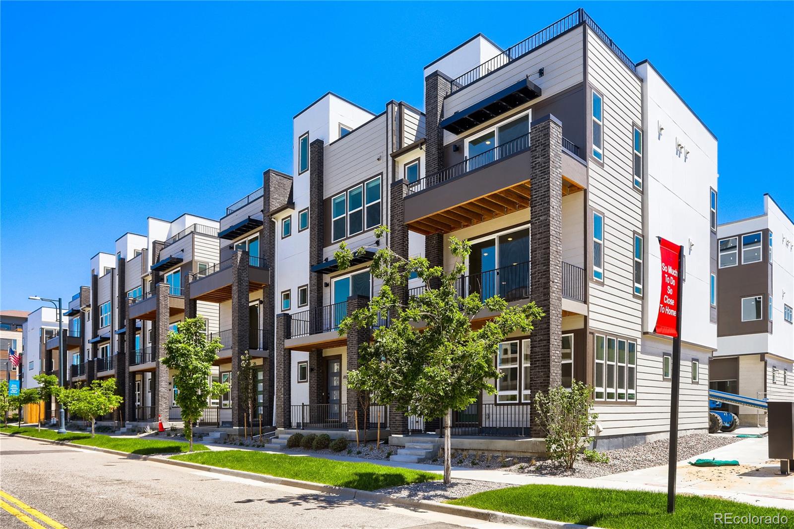 9200 E 47th Avenue 102