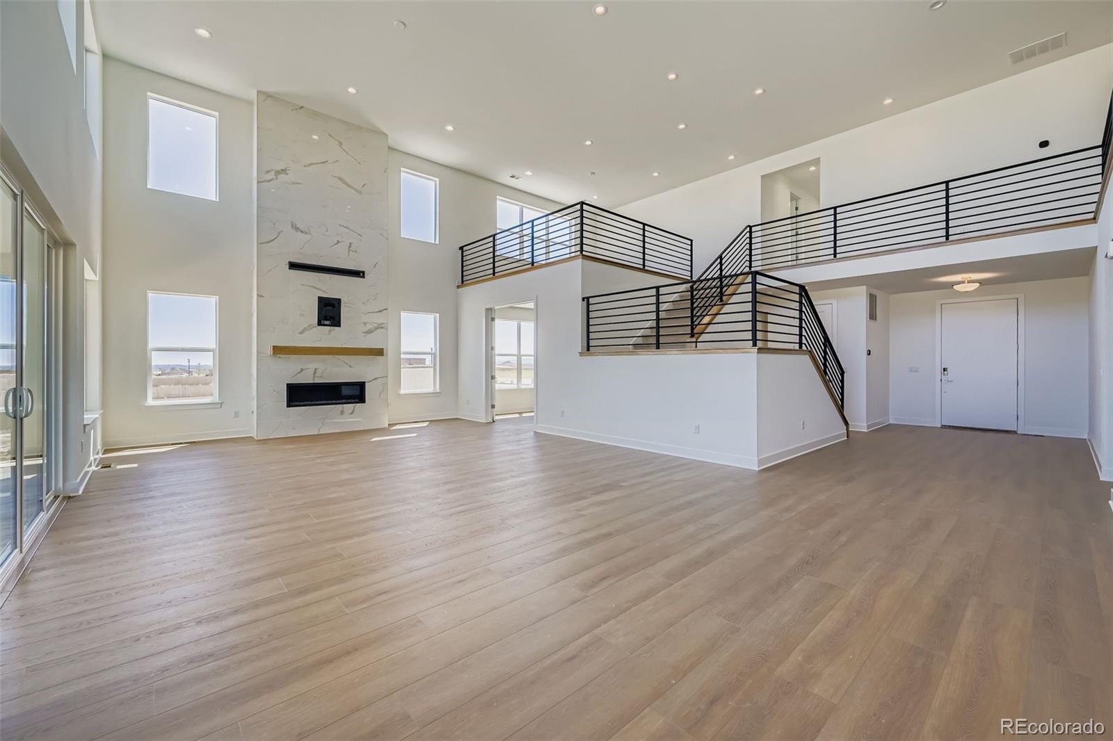3112 Westcliff Drive