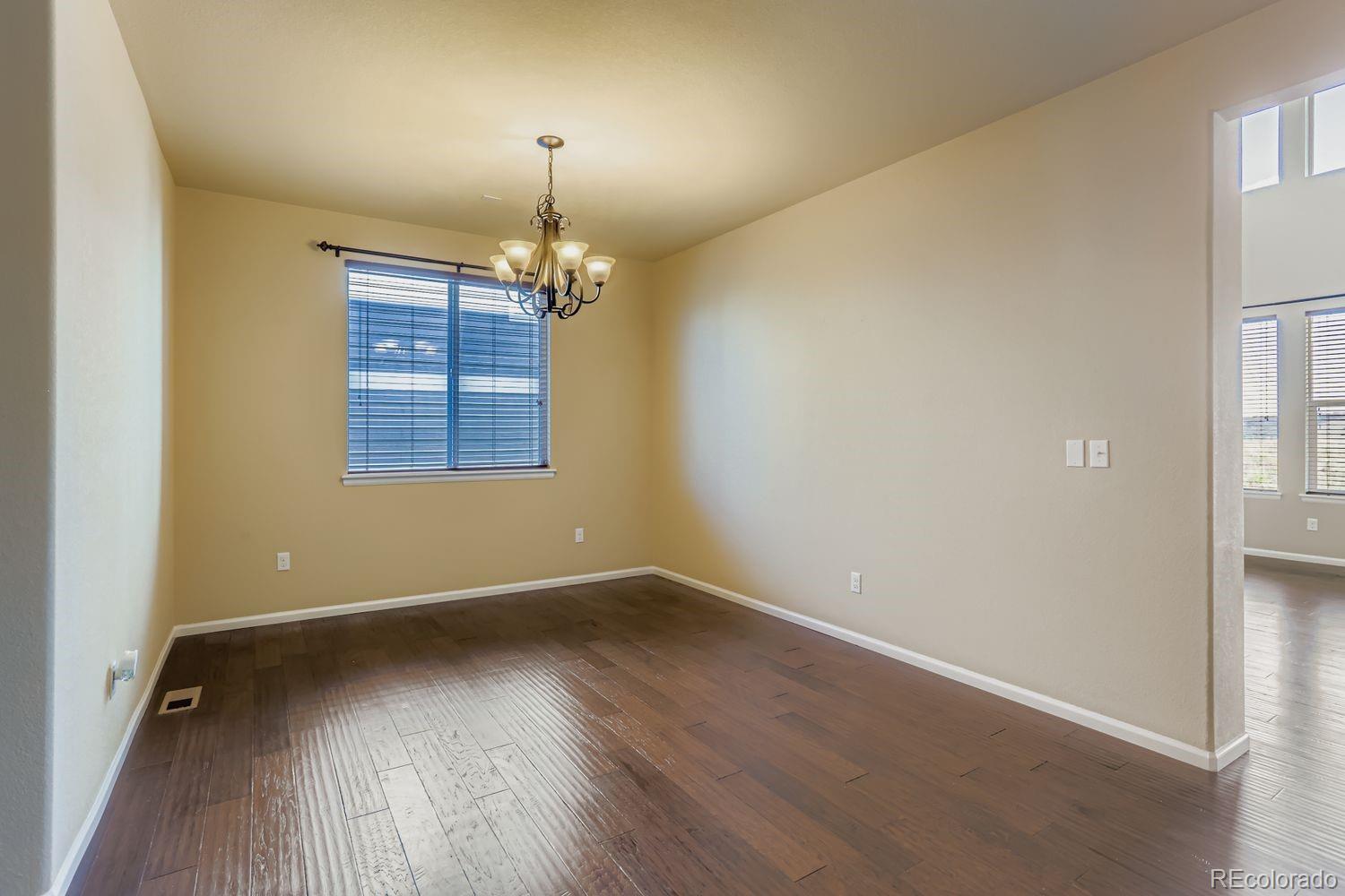 2900 Dragonfly Court