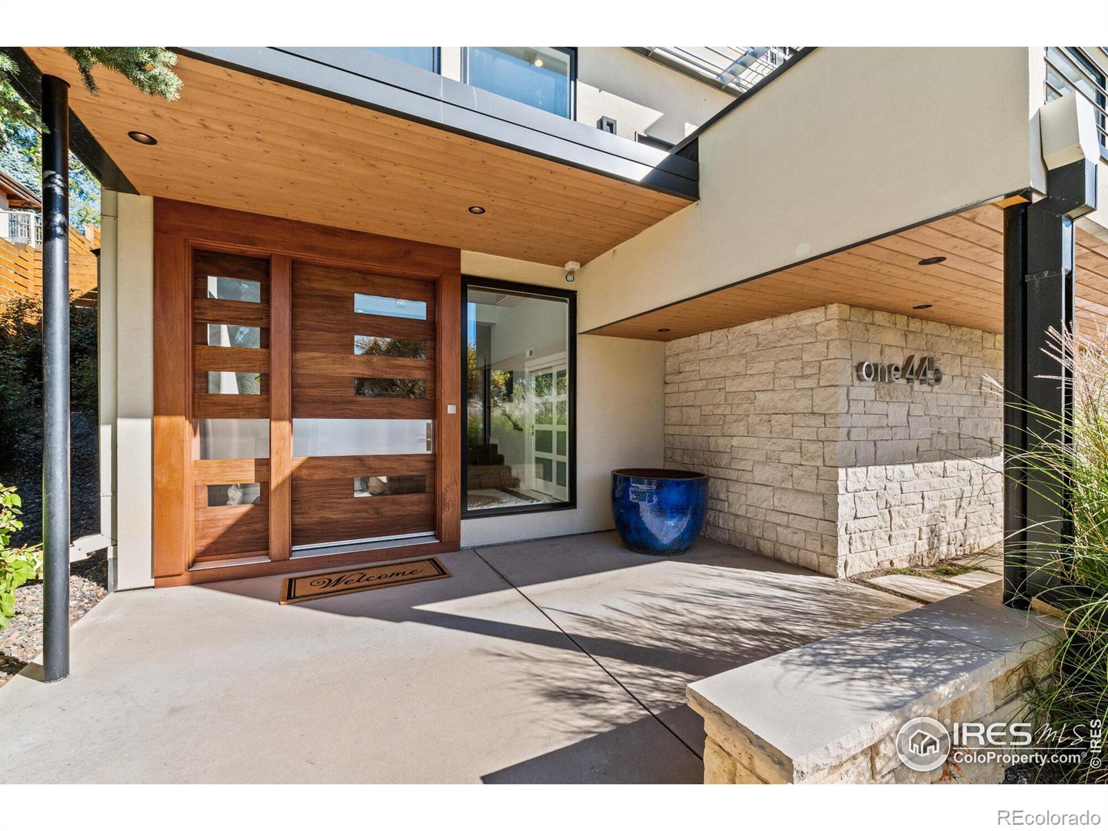1445 Moss Rock Place