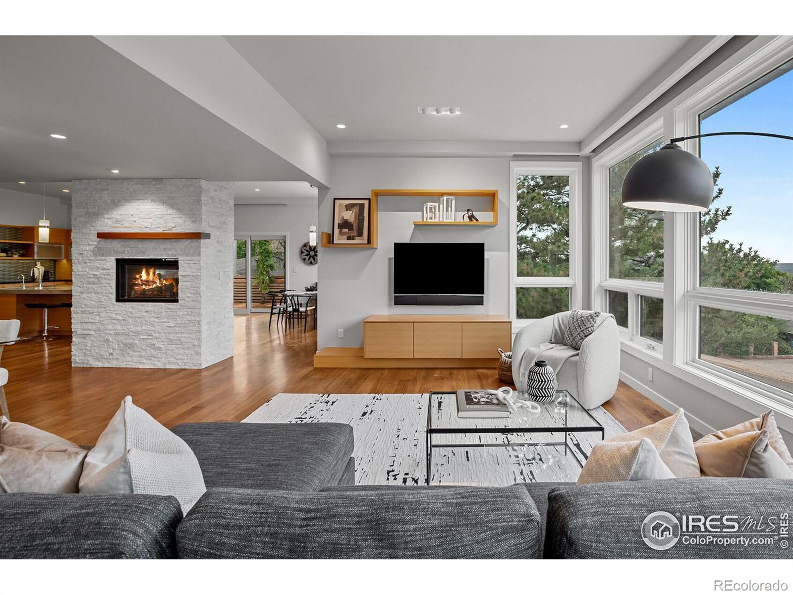 1445 Moss Rock Place