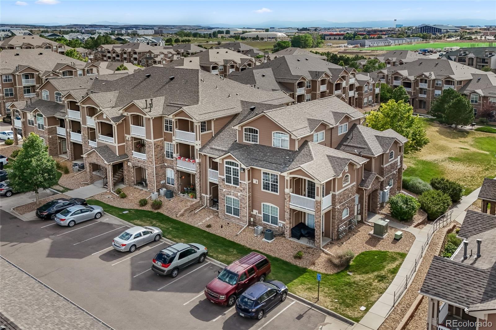 7440 S Blackhawk Street 4-305