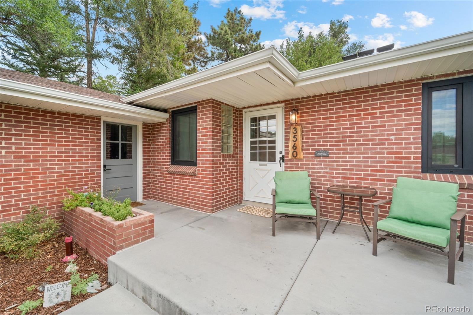 3560 Everett Street