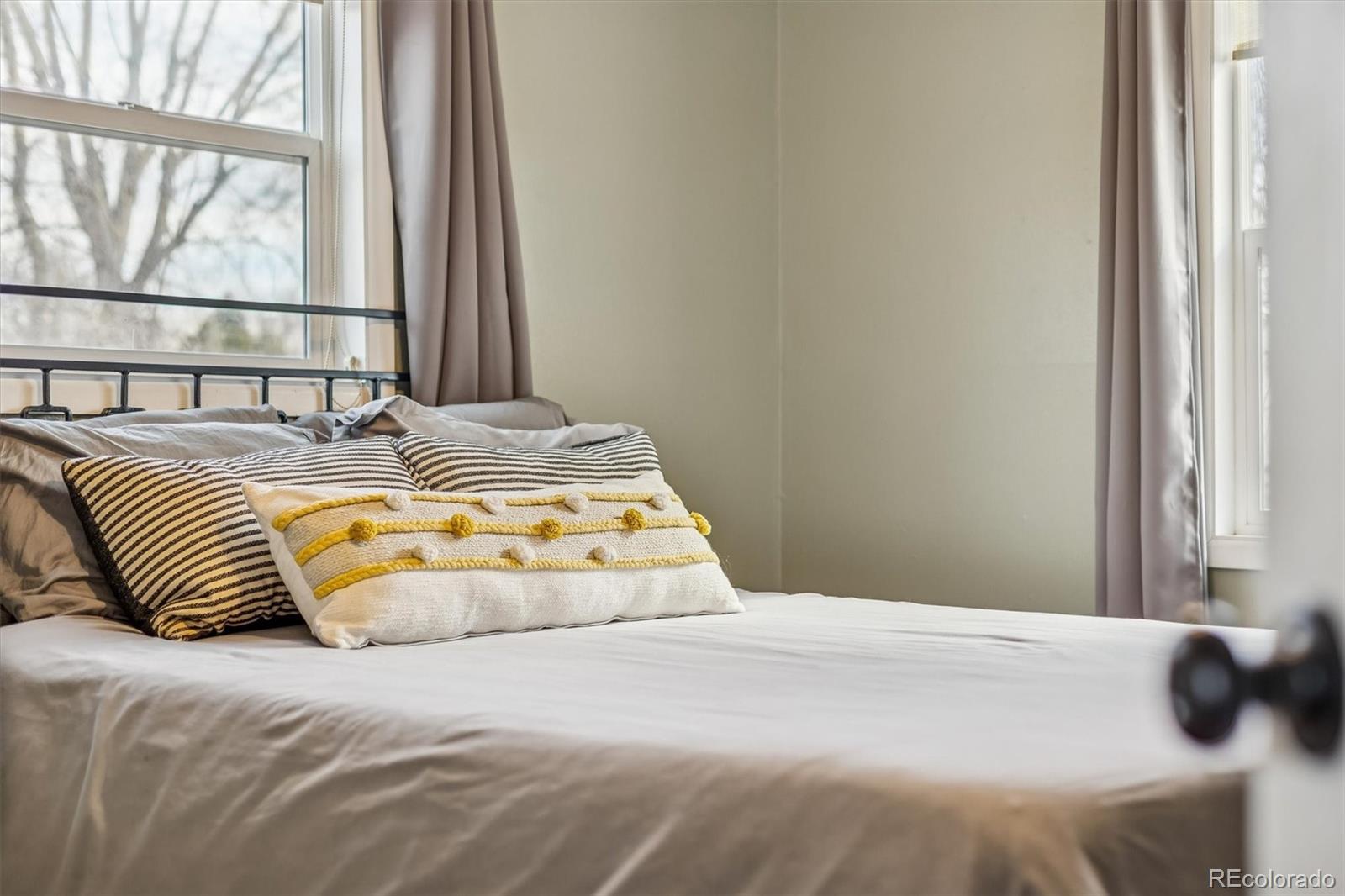 4841 E Missouri Avenue