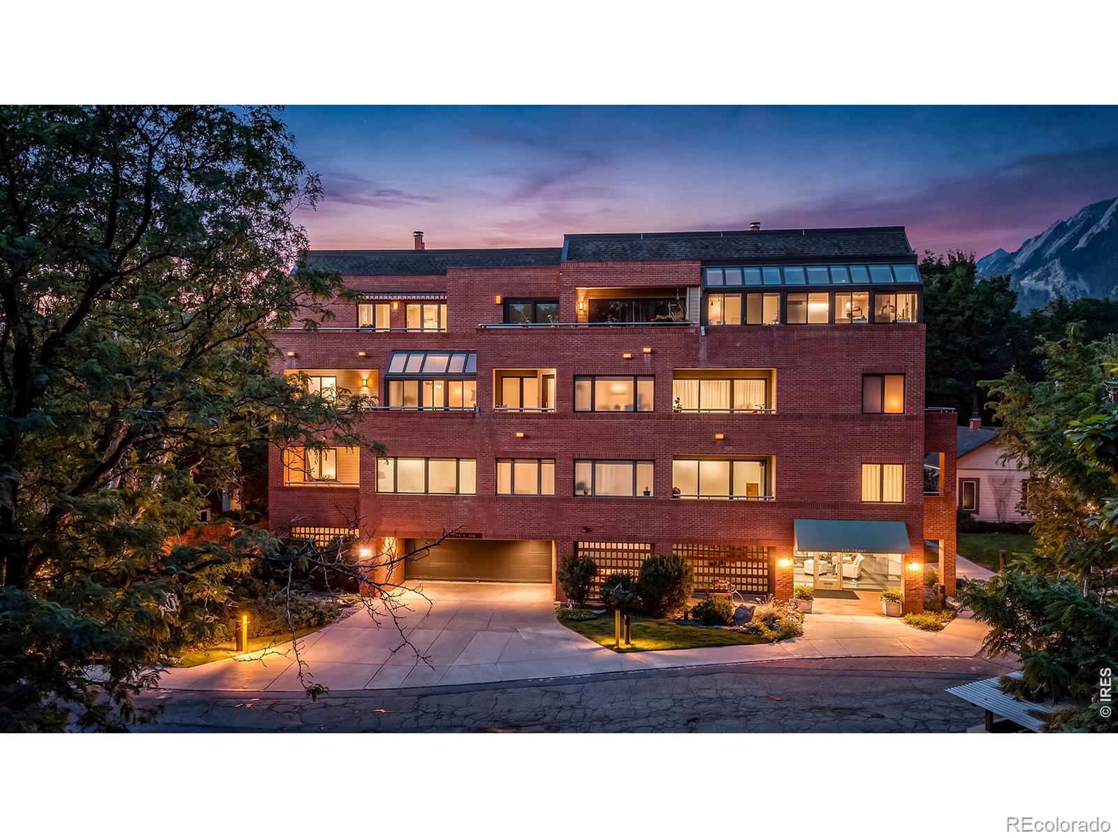 624 Pearl Street 203