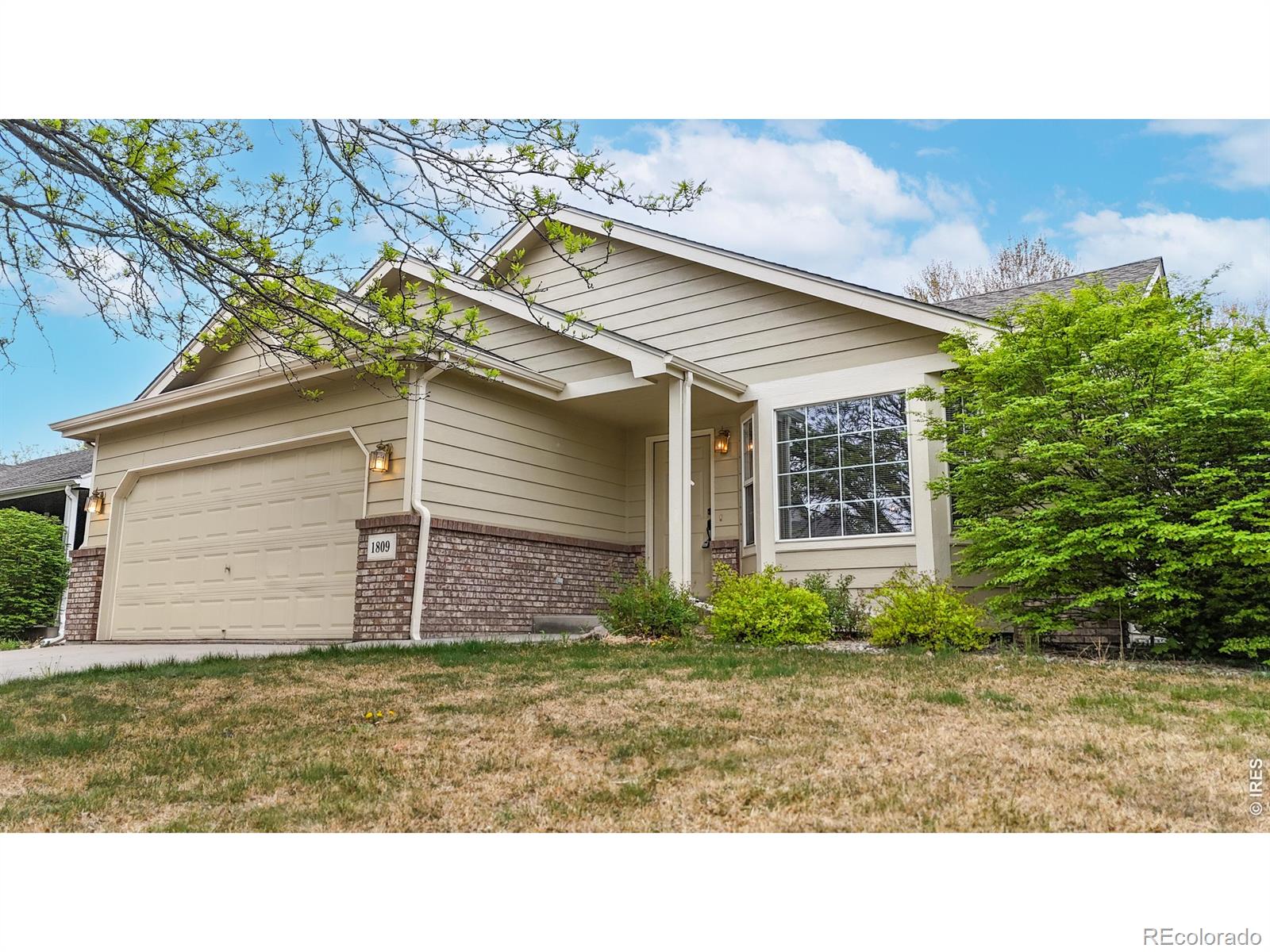 1809 Moonstone Circle