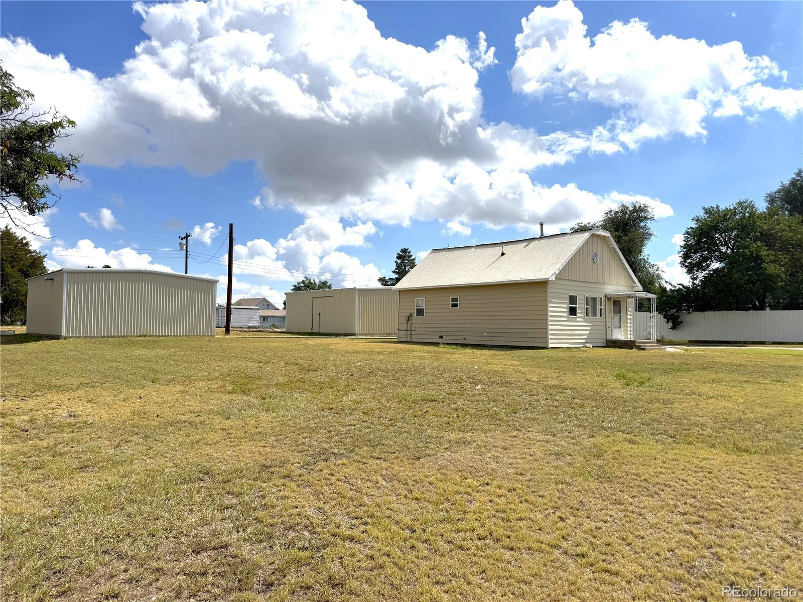 716 Pawnee Avenue