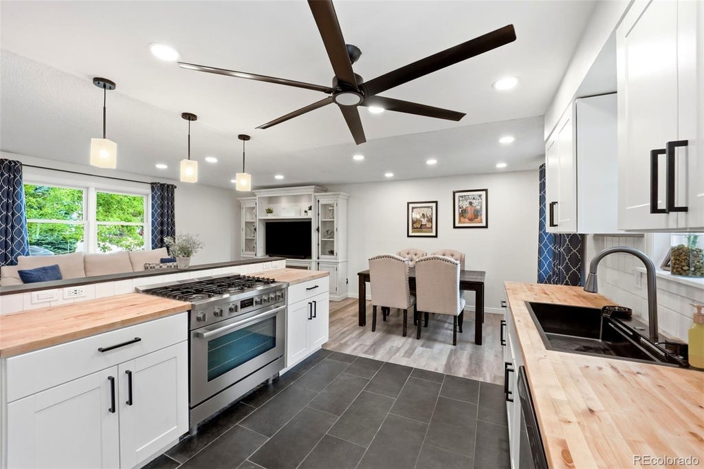 Photo of 7724 S Hoyt Street, Littleton, CO 80128 (MLS # 7135577)
