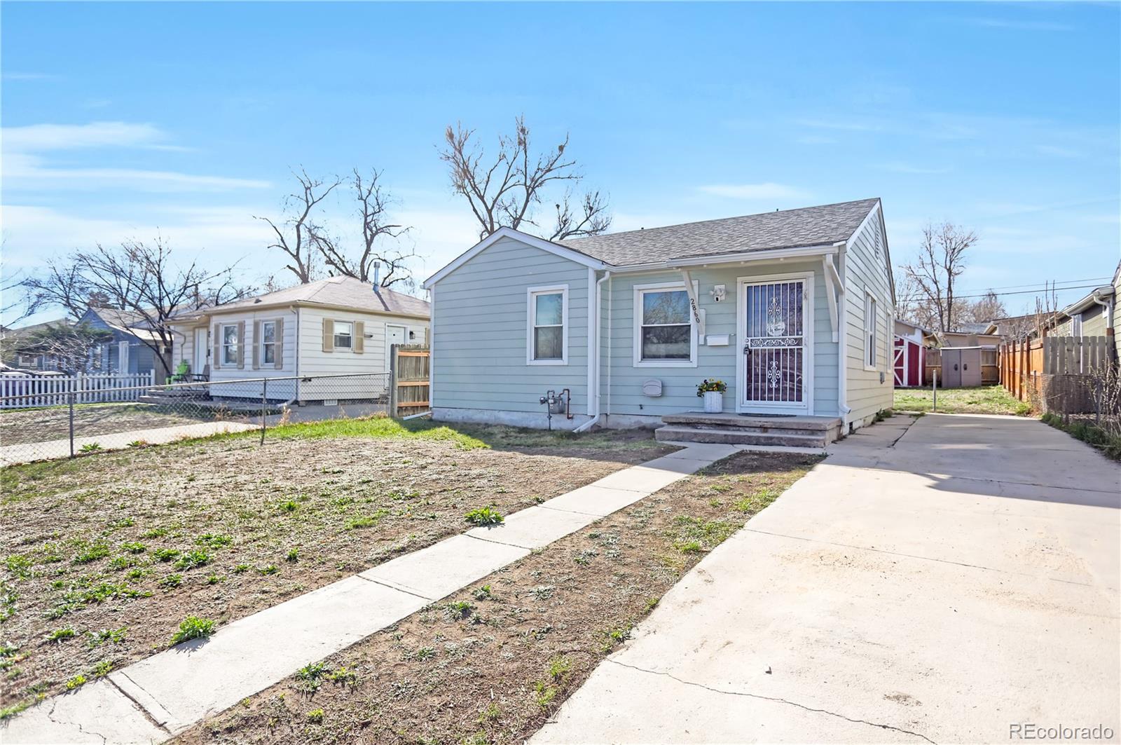 2860 W Irvington Place