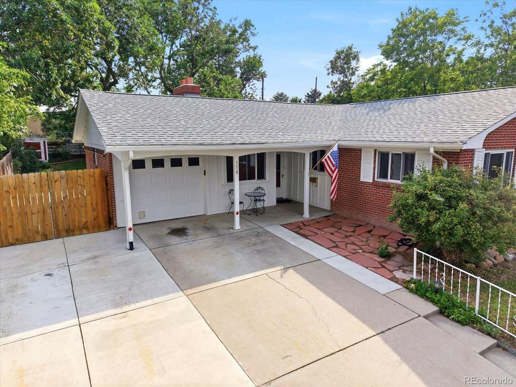 Photo of 778 W Briarwood Avenue, Littleton, CO 80120 (MLS # 5212441)