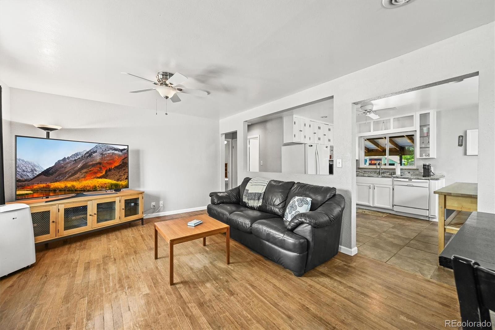3306 S Logan Street, Englewood, CO, 80113 3 3306 S Logan Street