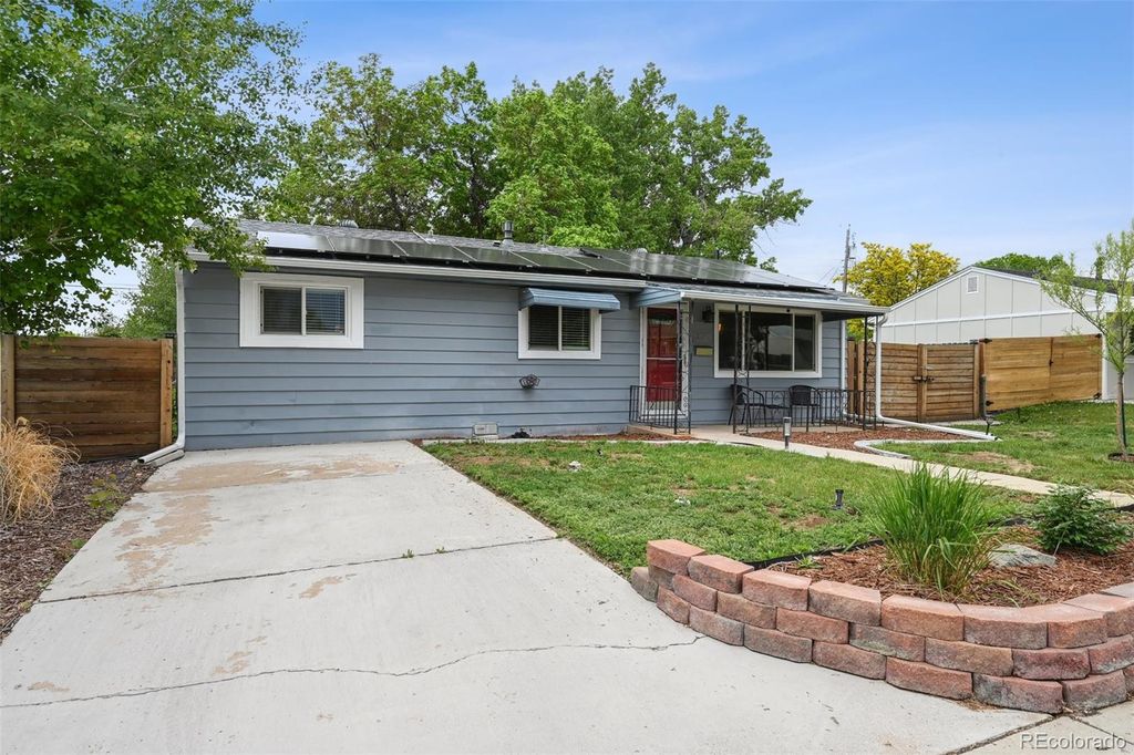 Photo of 3930 S Hazel Court, Englewood, CO 80110 (MLS # 4135192)