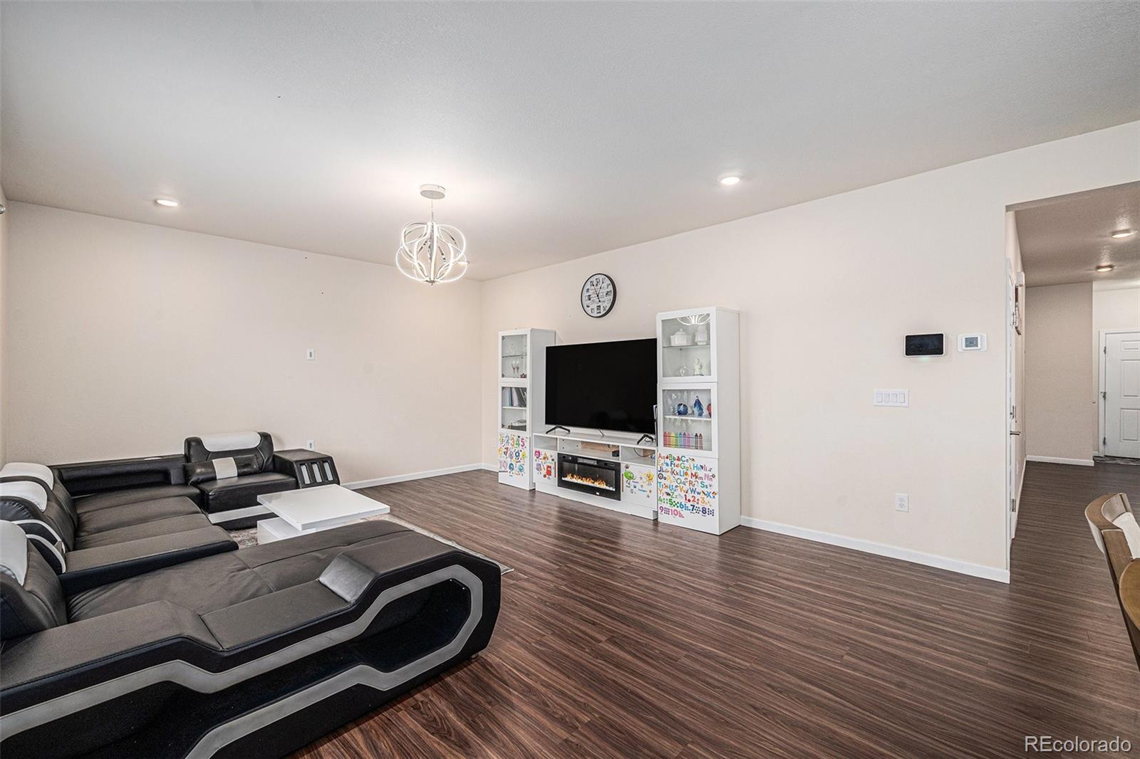 2174 Villageview Lane