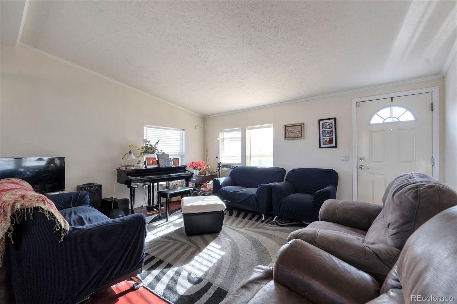 5853 S Quemoy Circle