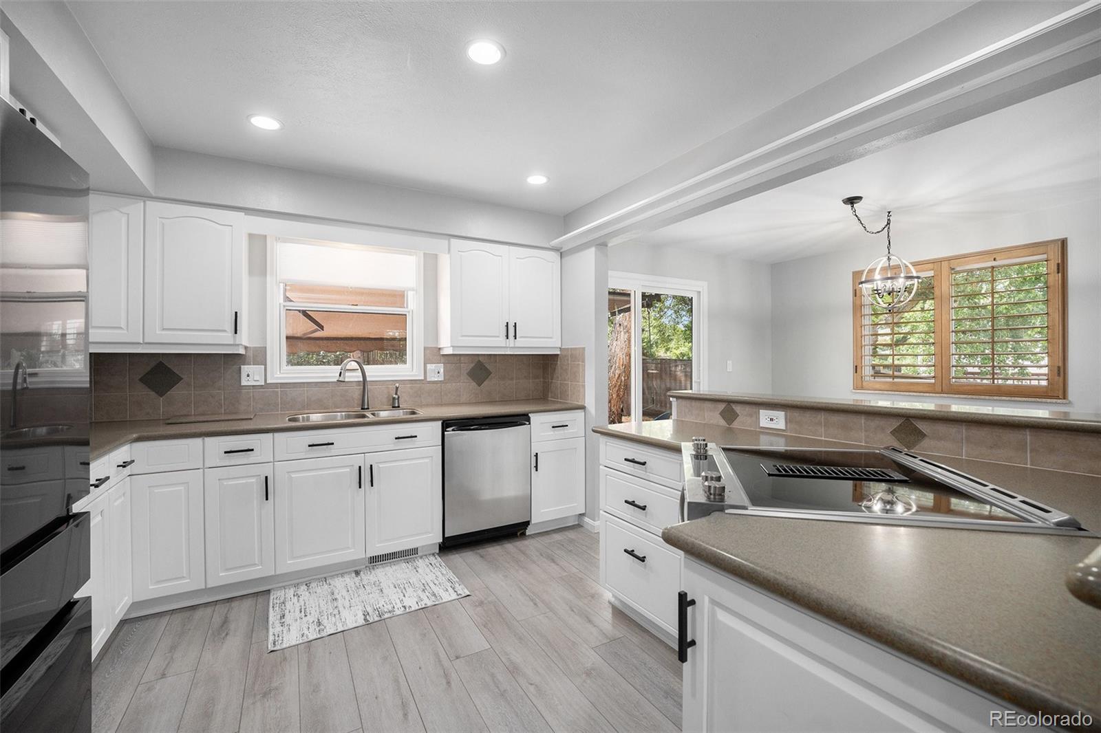 10473 W Arkansas Drive