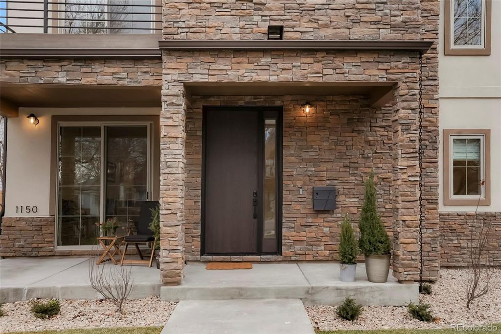 Photo of 1150 Leyden Street, Denver, CO 80220 (MLS # 2390920)